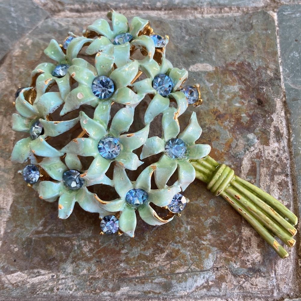 VINTAGE ENAMEL FLOWER BROACH BOUQUET